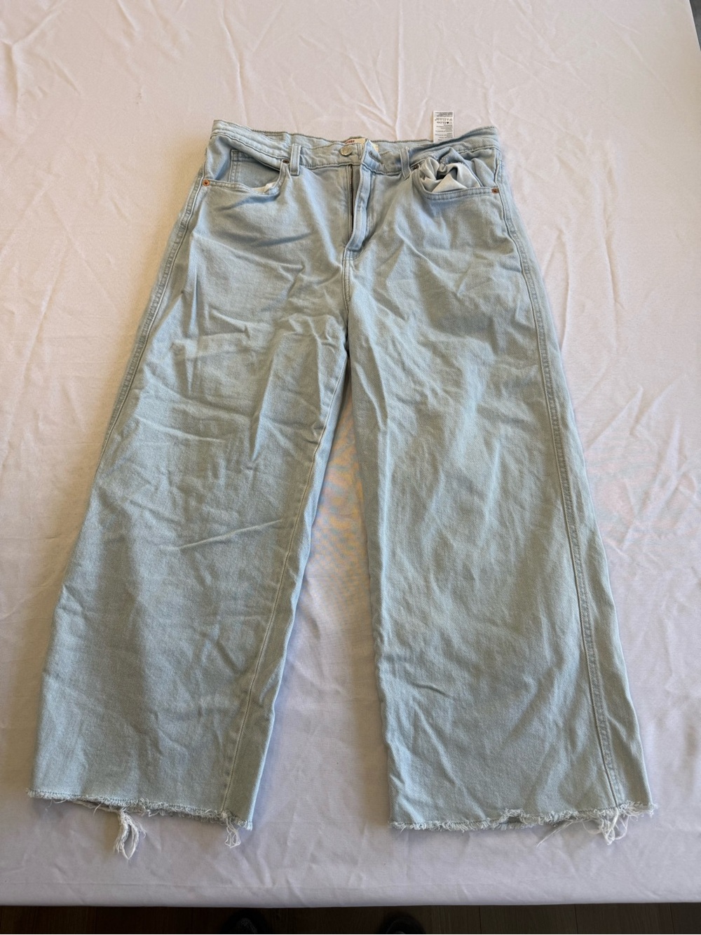 Signature Levi Strauss Wide Leg Jean Size 12-W31